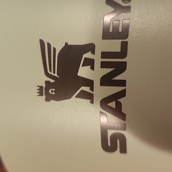 40oz Stanley Lime Cream Color Quencher H2.0 Tumbler - Picture 9 of 9